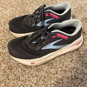 Brooks Ghost Max Women's Running Shoes